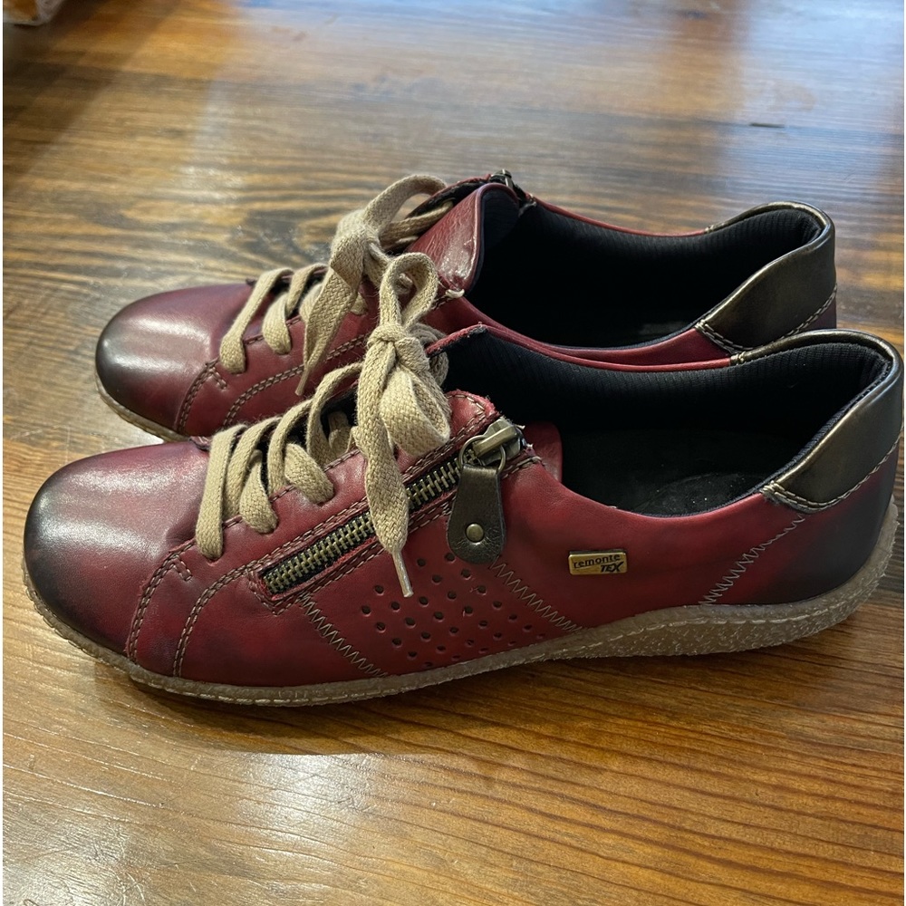 Remonte R4717 Women's Comfort Leather Zip Up Sneaker